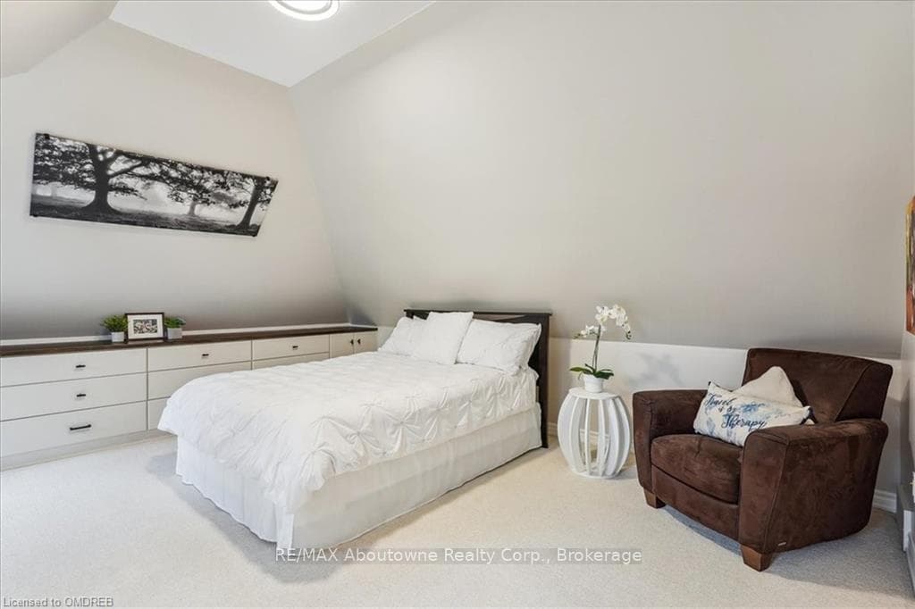 Wonderful Bedroom retreat