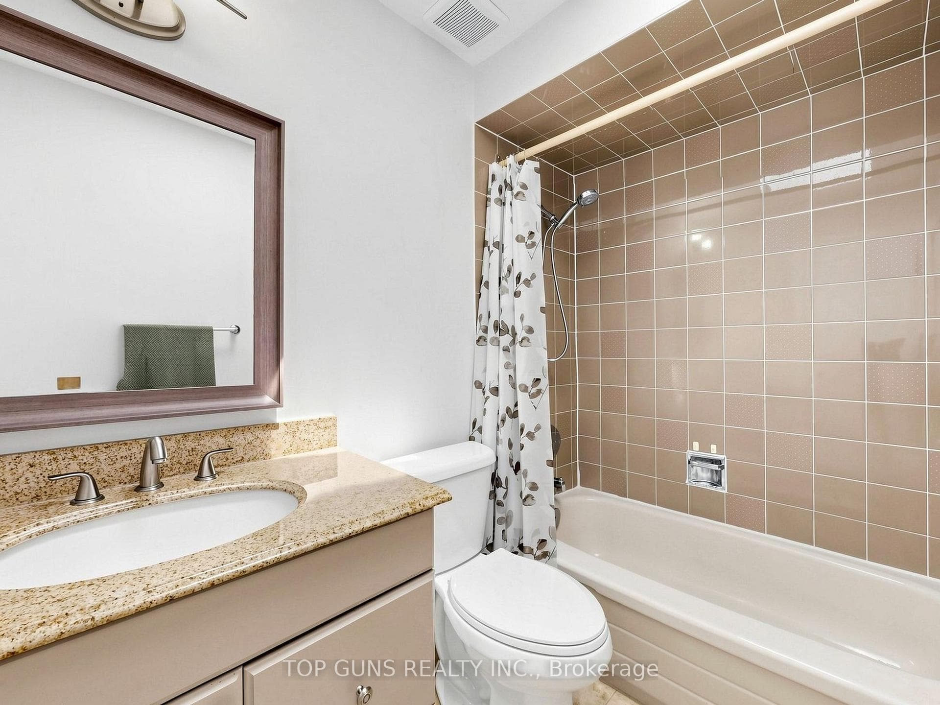 482 Britannia Avenue photo 27