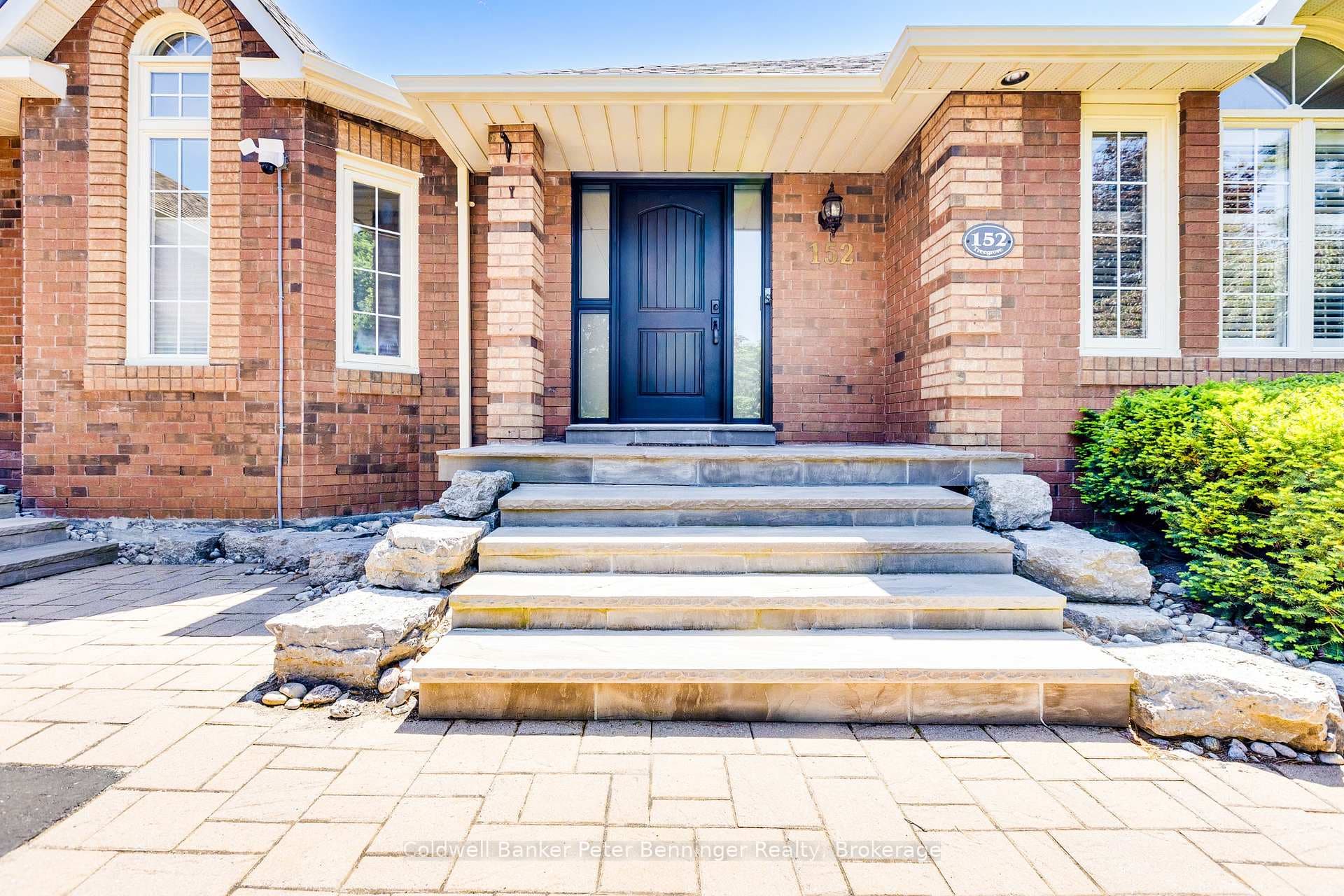 152 Treegrove Circle photo 2