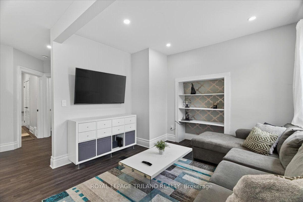 133 Wilson Avenue photo 18