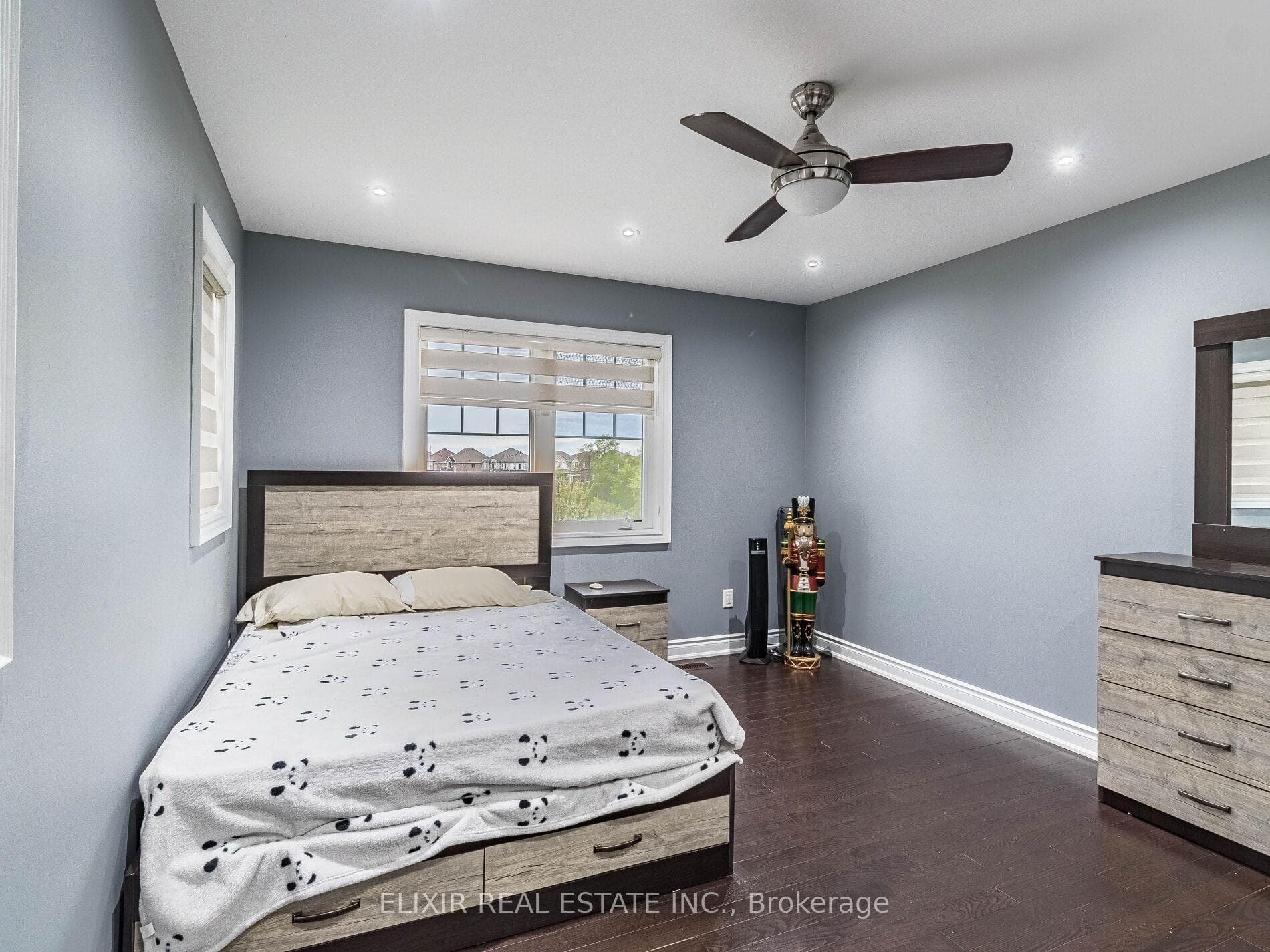 76 Degrey Drive photo 29