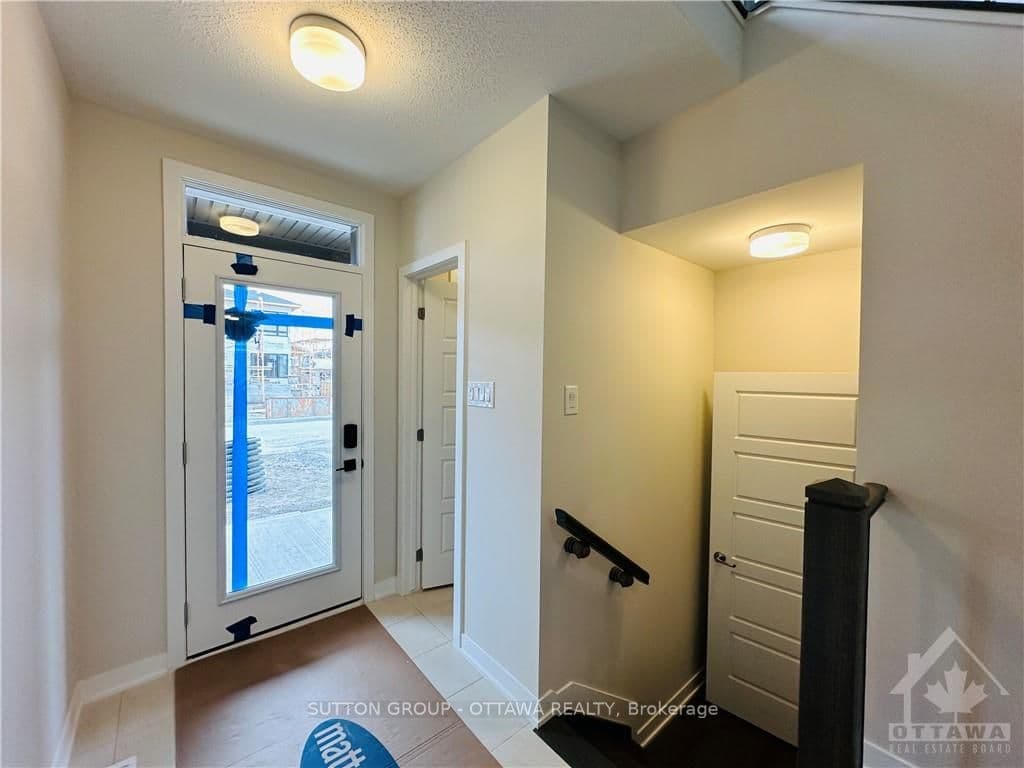 603 FENWICK Way photo 2
