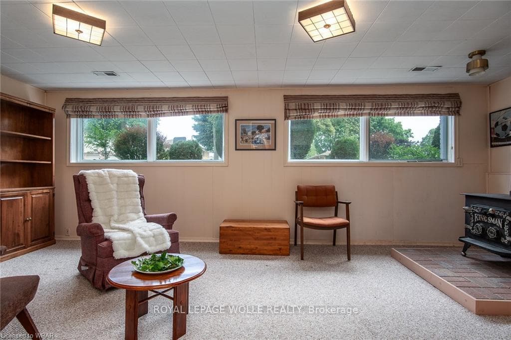 66 Sweetbriar Drive photo 33