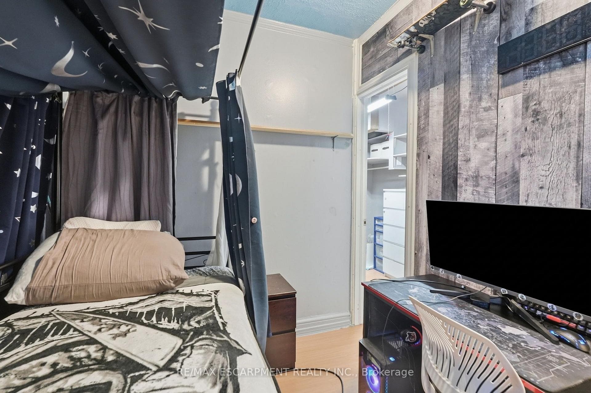 182 Cavell Avenue photo 30