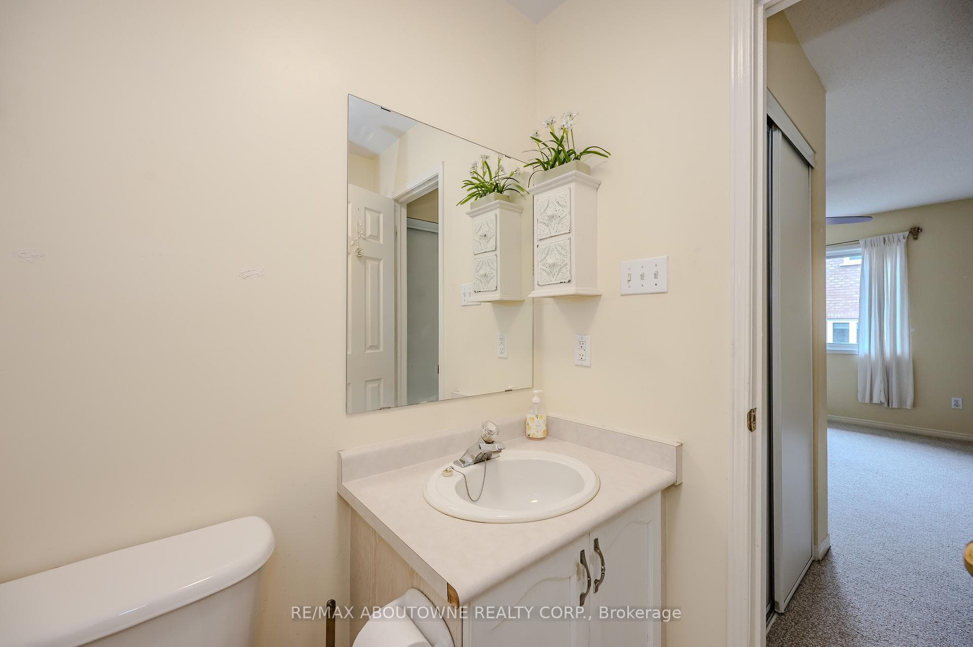 24 Bluewater Court photo 14