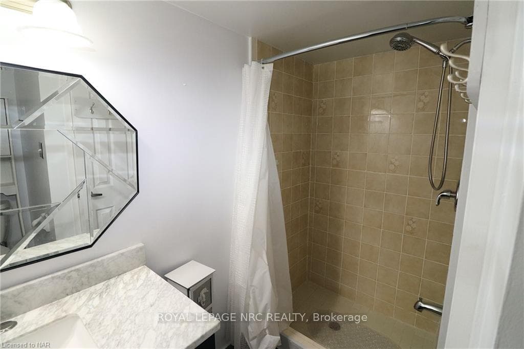 2nd Bathroom