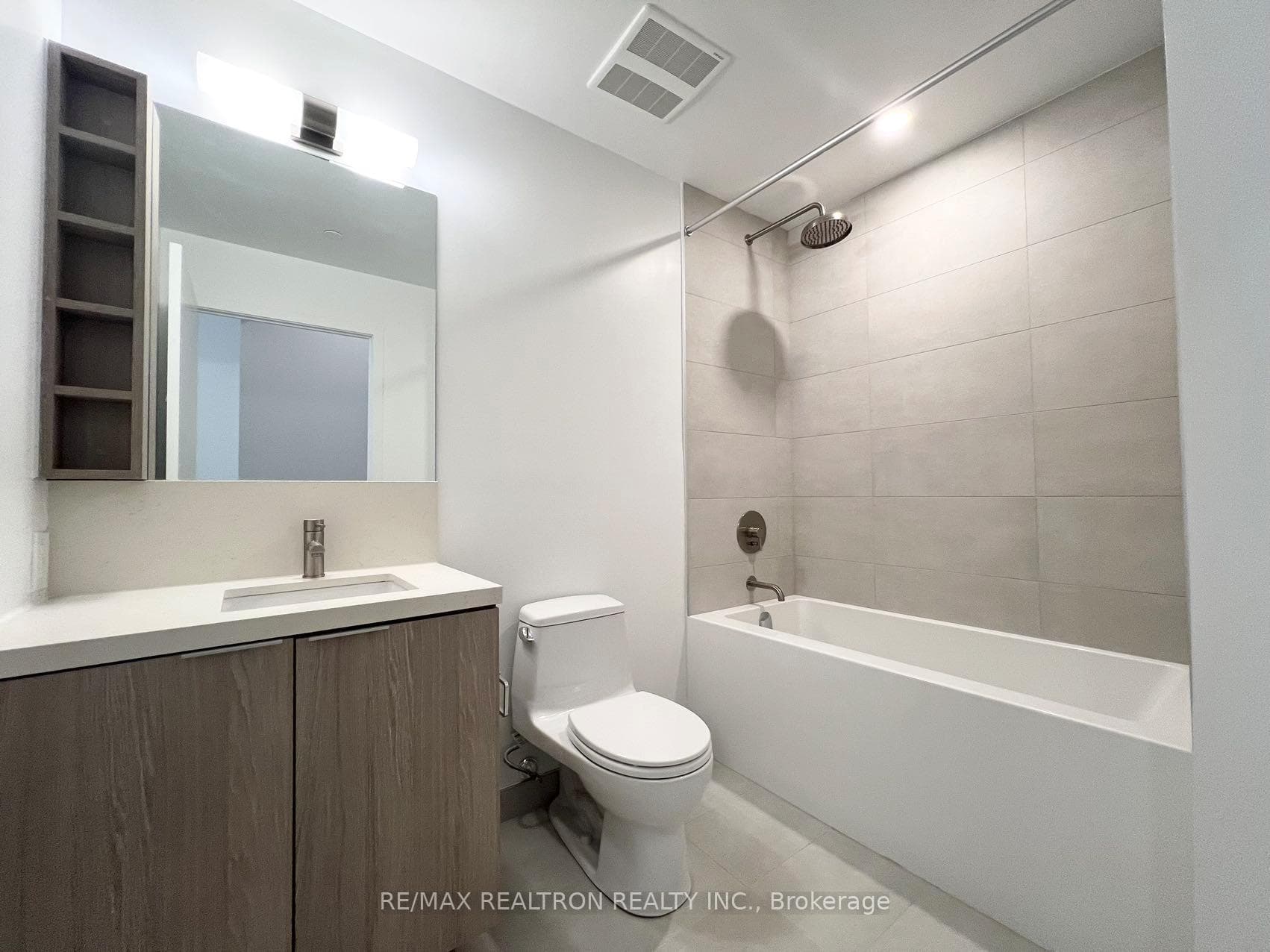 2020 Bathurst Street Unit 207 photo 35