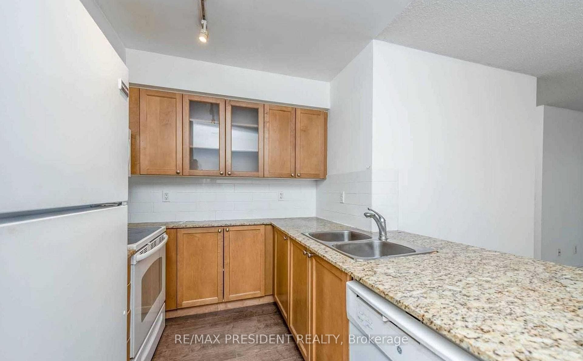 761 Bay Street Unit 2213 photo 15