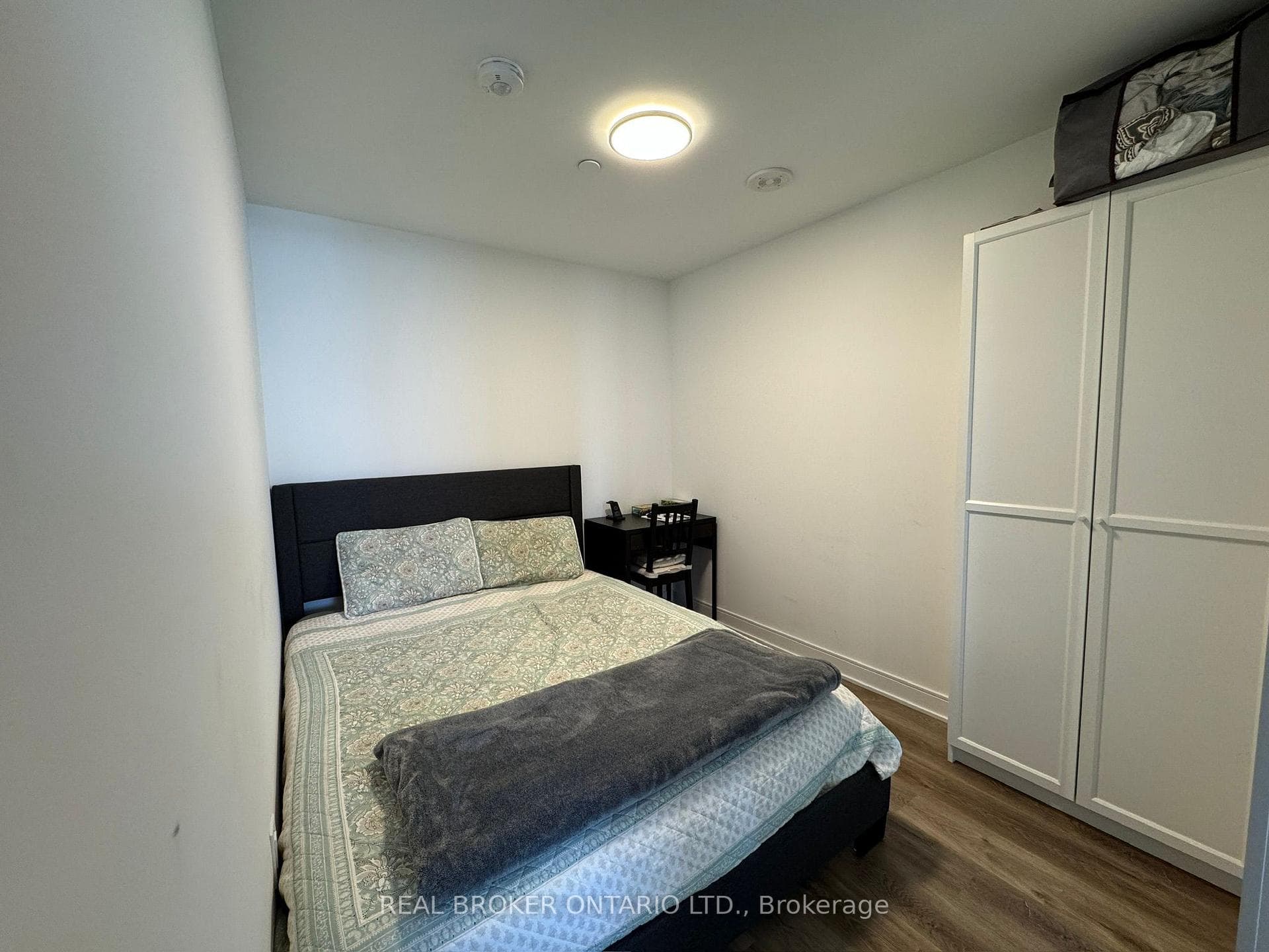 86 Dundas Street Unit 1412 photo 7