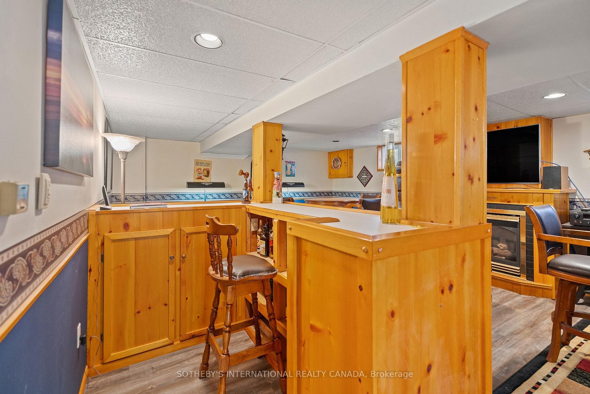 104 Golden Boulevard photo 23