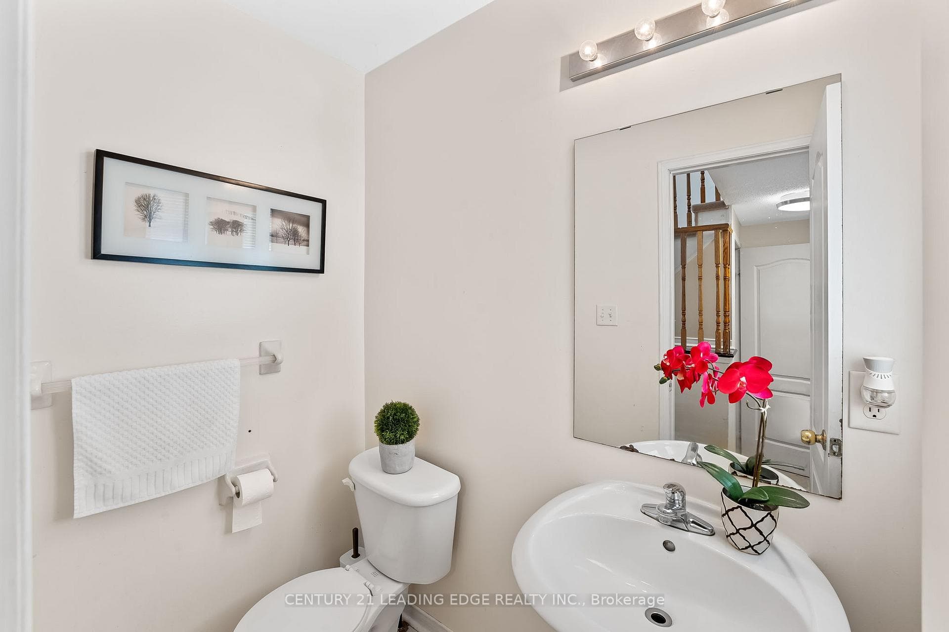45 Rampart Crescent photo 23