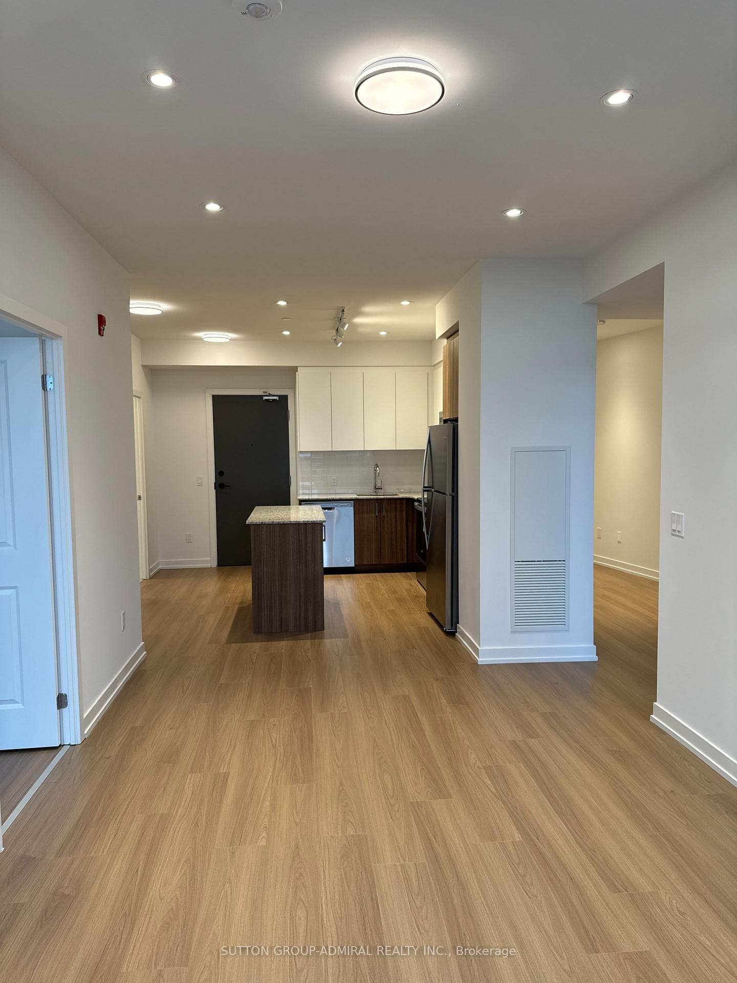 1010 Dundas Street Unit 514 photo 23