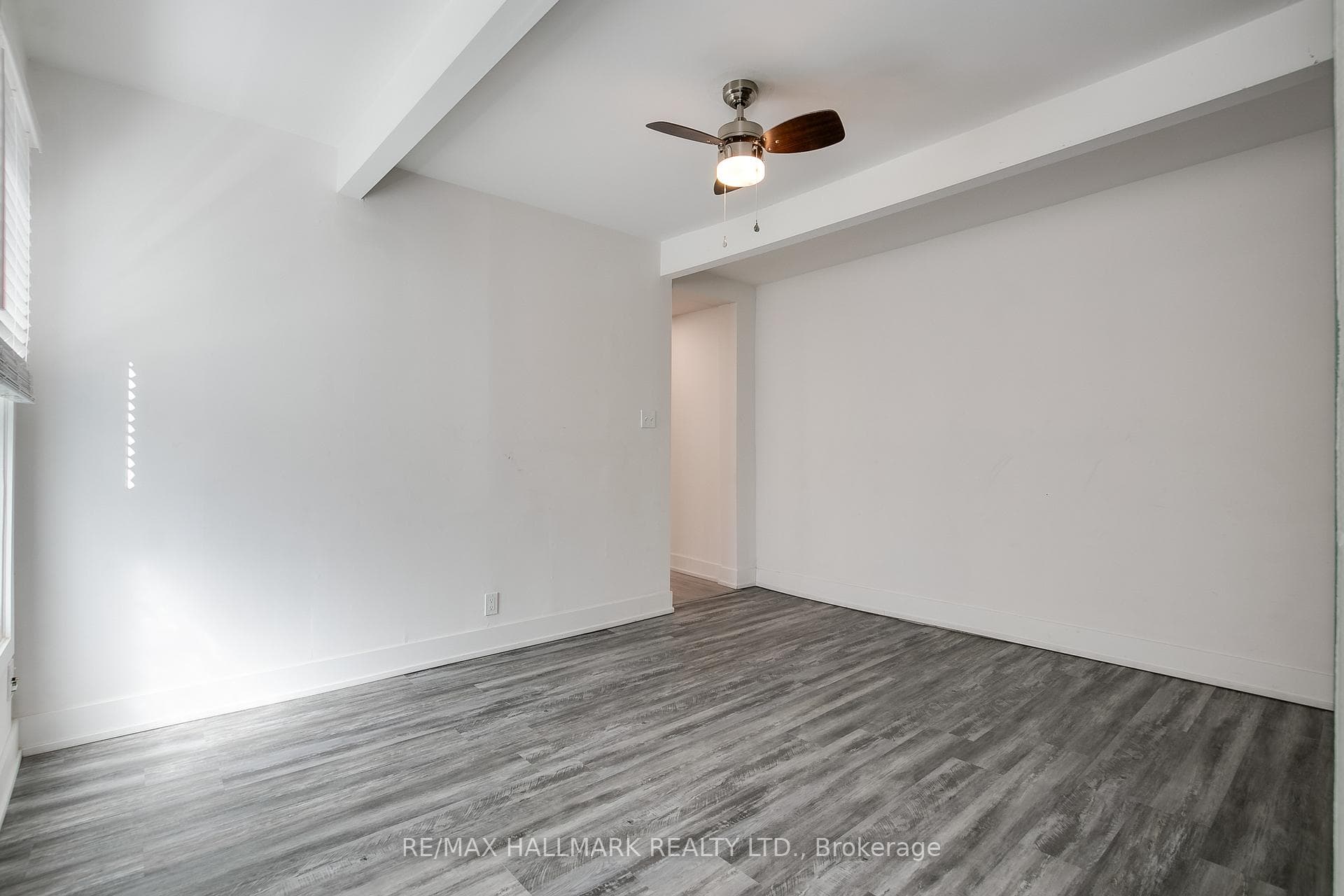 4 Richard Avenue photo 8