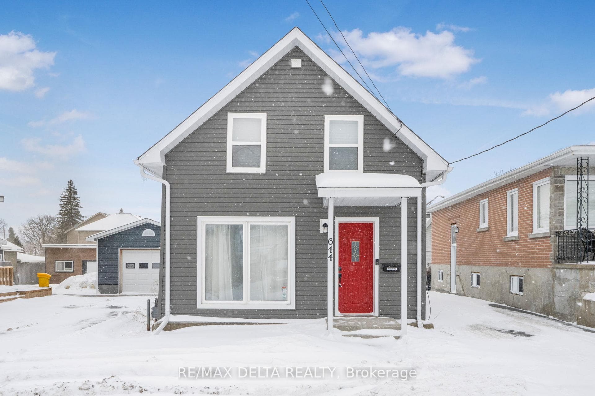 644 St Louis Street photo 2