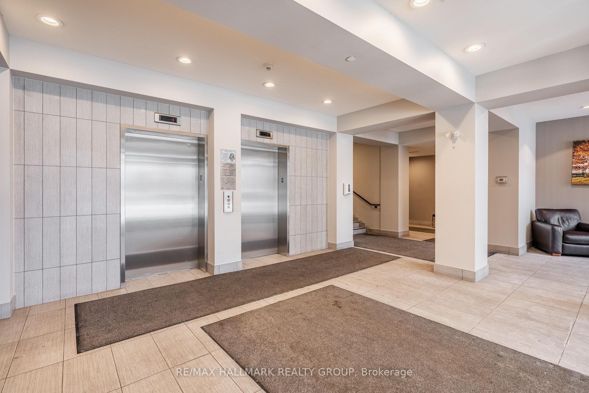 808 Bronson Avenue Unit 203 photo 5