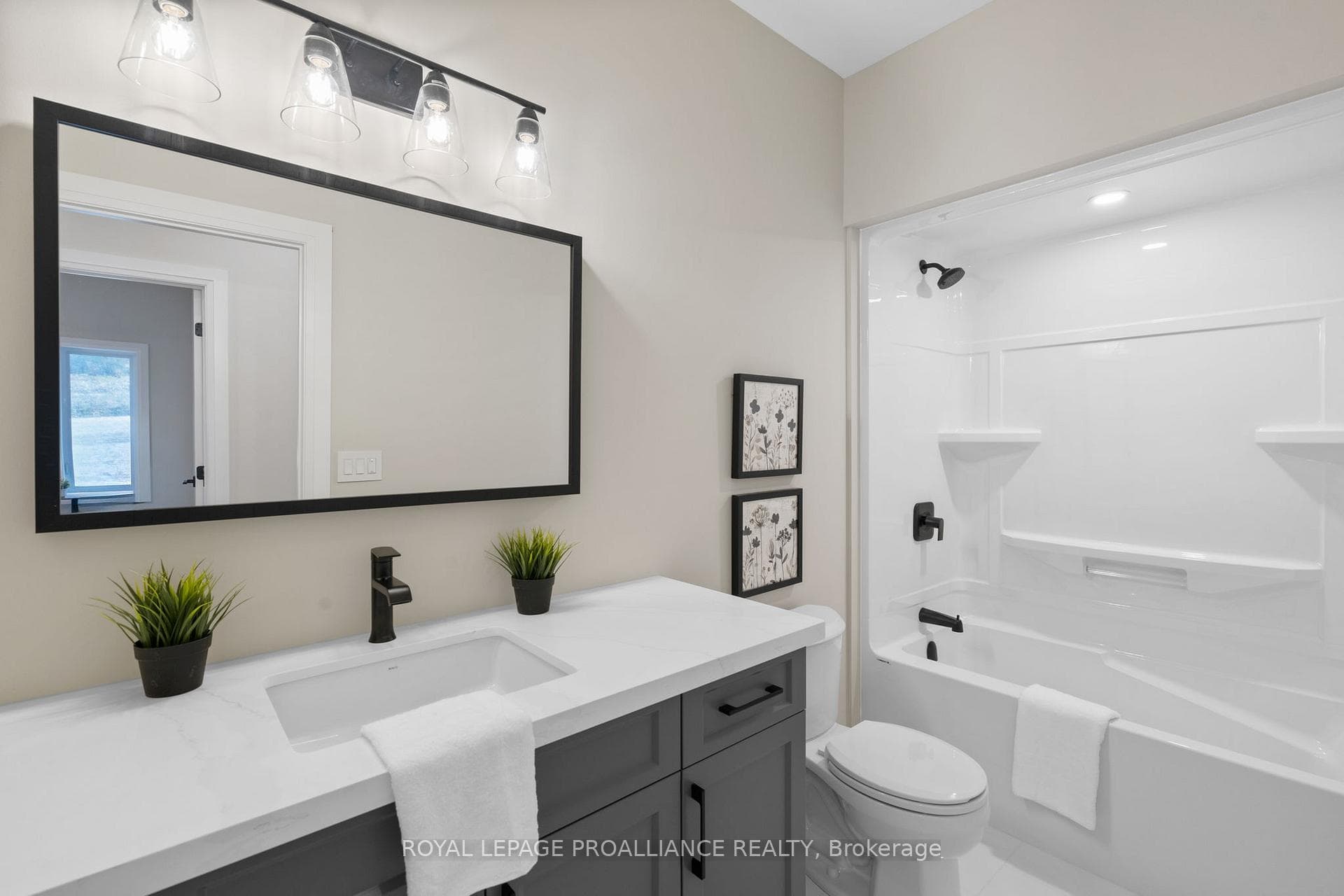276 Haynes Road photo 13