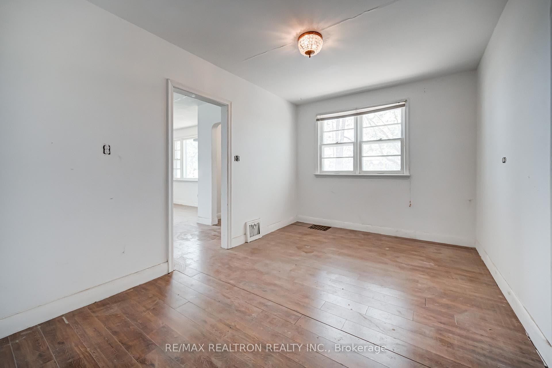 17440 Bathurst Street photo 26