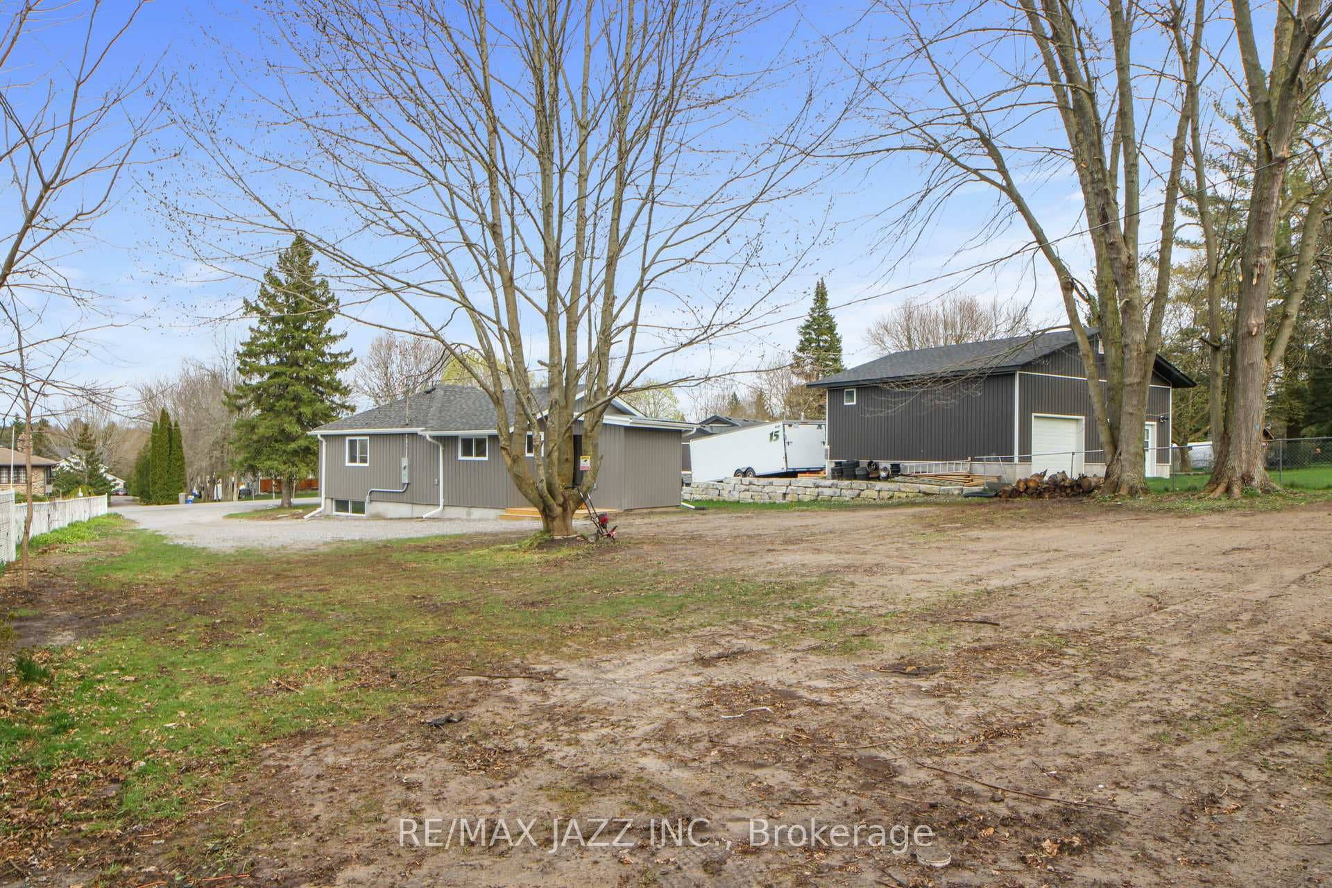 99 Cowans Crescent photo 33