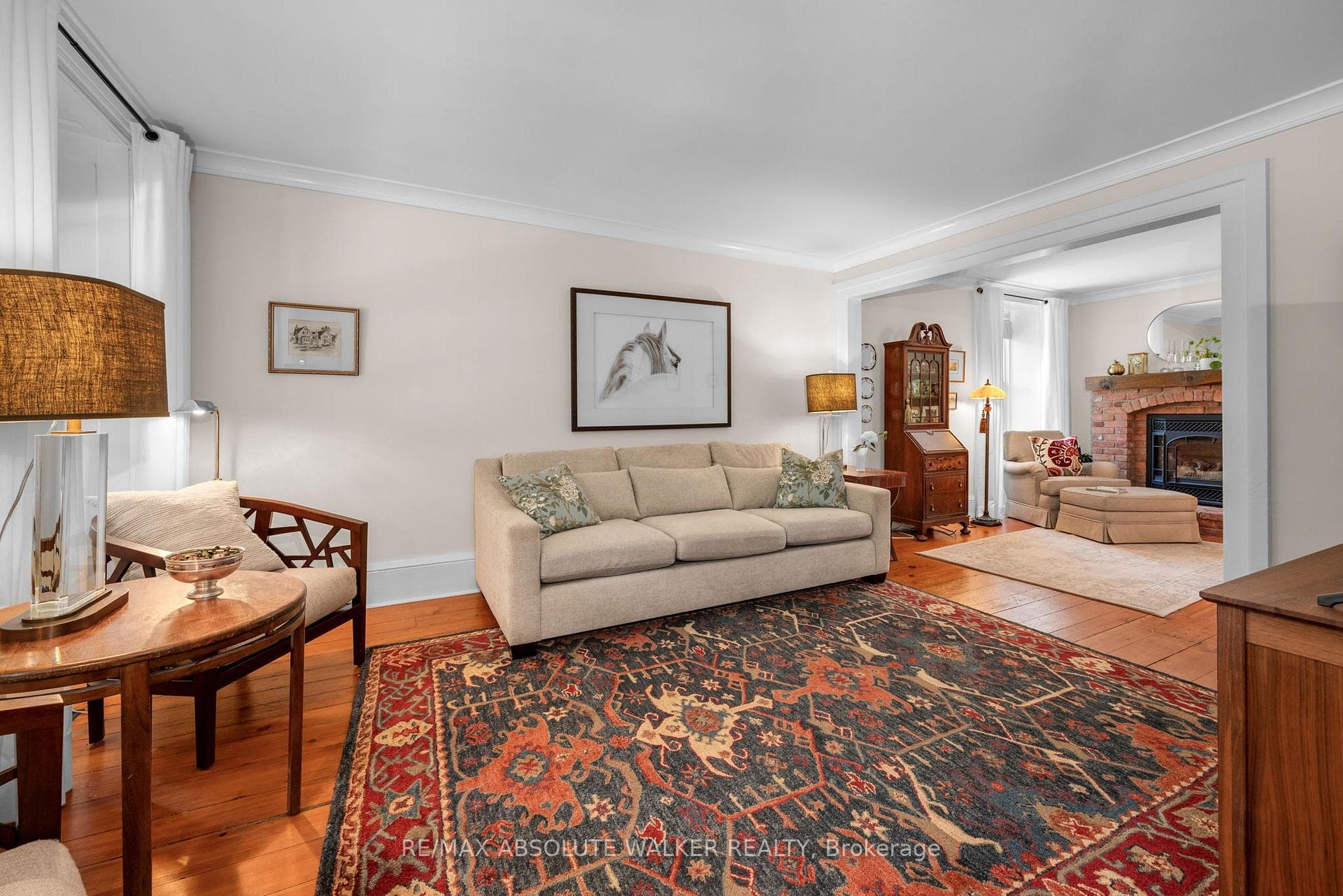 652 Henry Street photo 4
