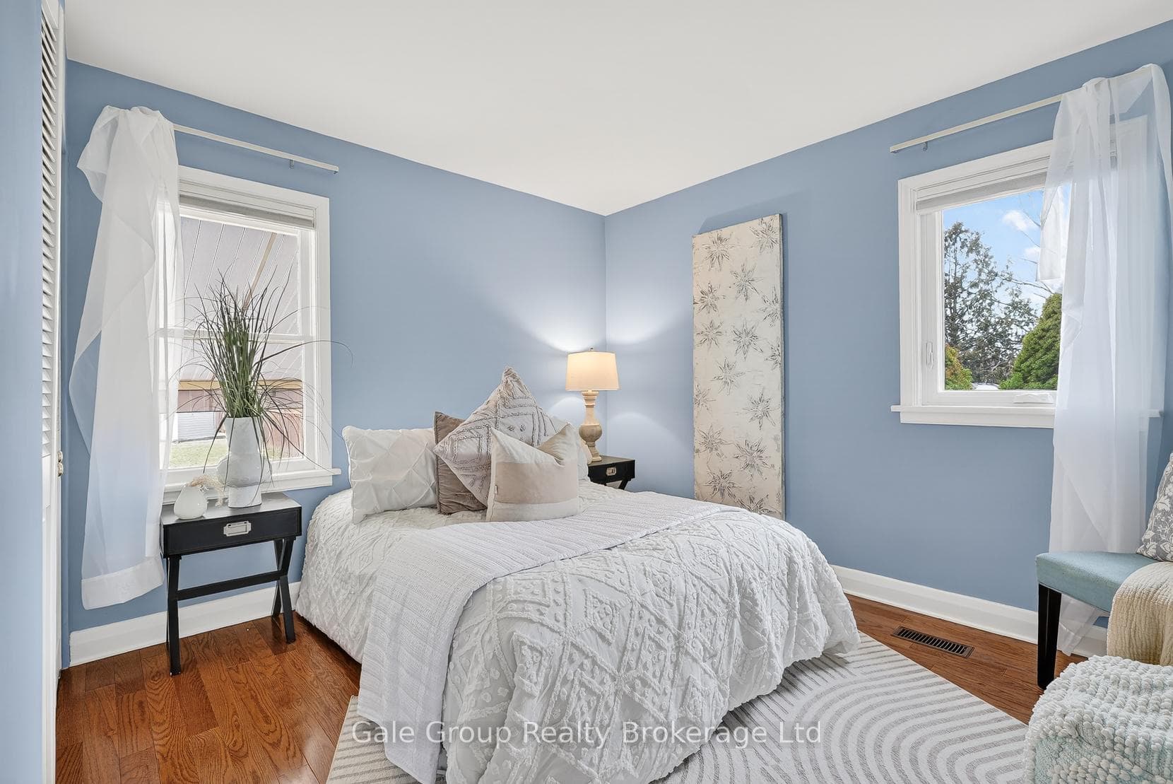 8 William Street photo 17