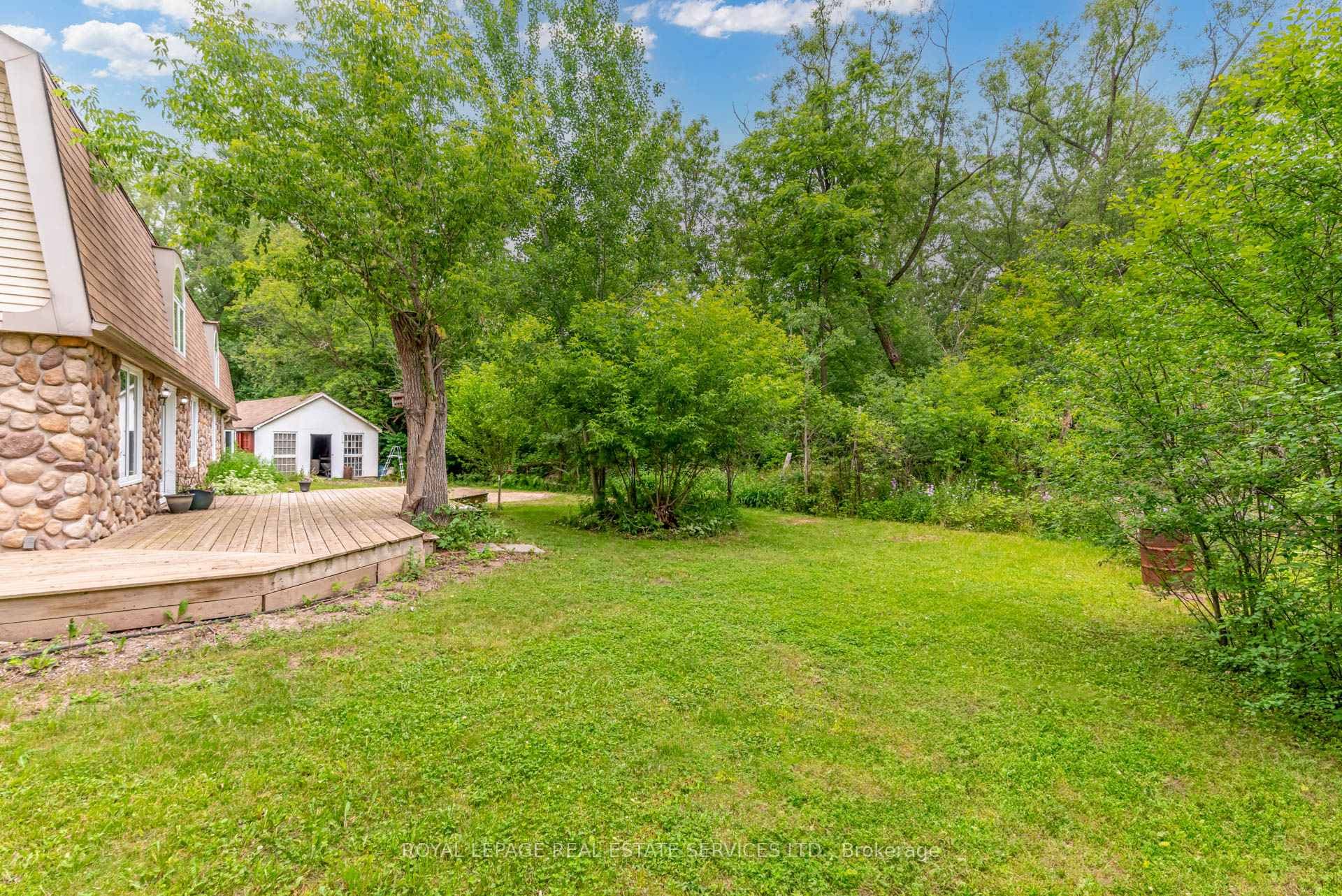 8227 Creditview Road photo 35