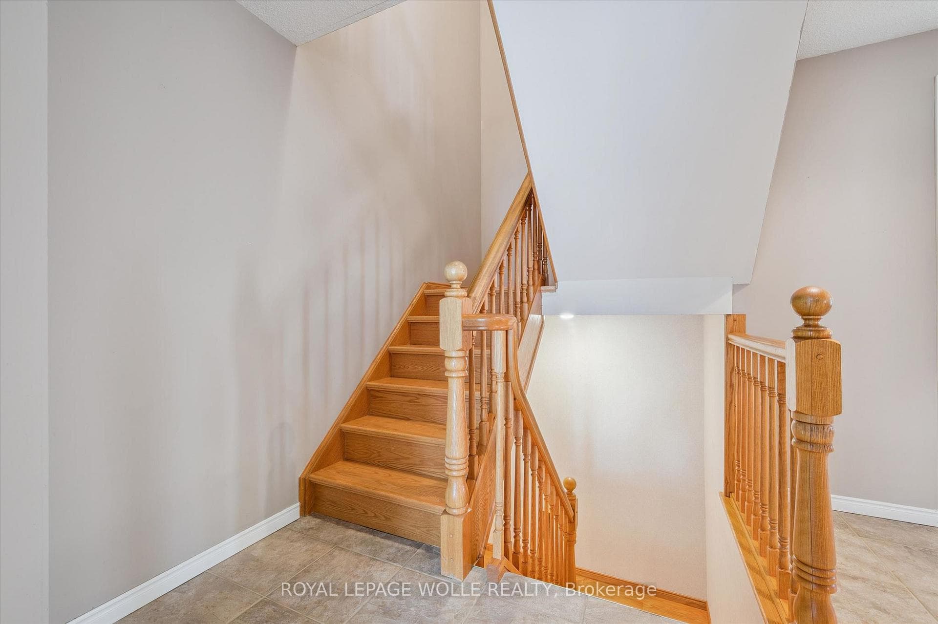 496 Beechwood Drive Unit 1 photo 19