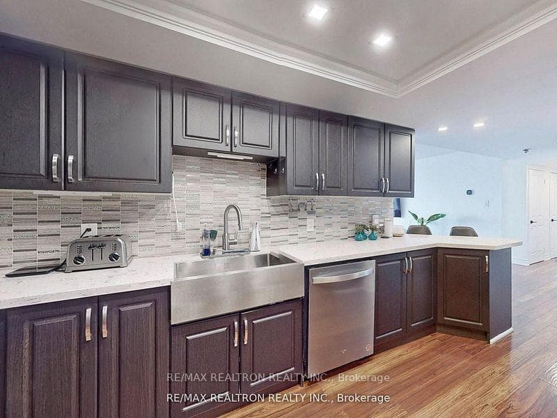 70 Cumberland Lane Unit 506 photo 11