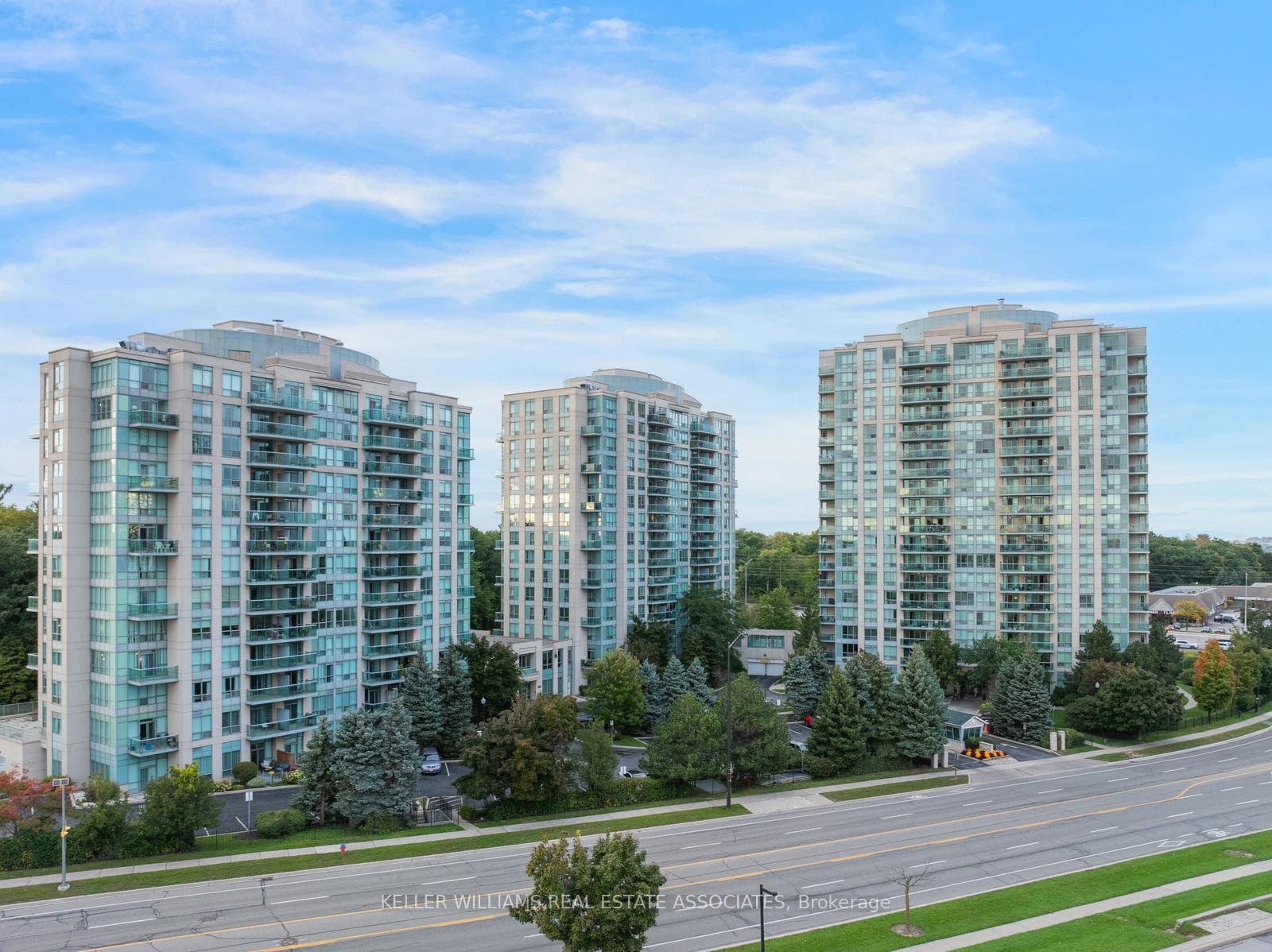 2565 Erin Centre Boulevard Unit 1509 photo 2
