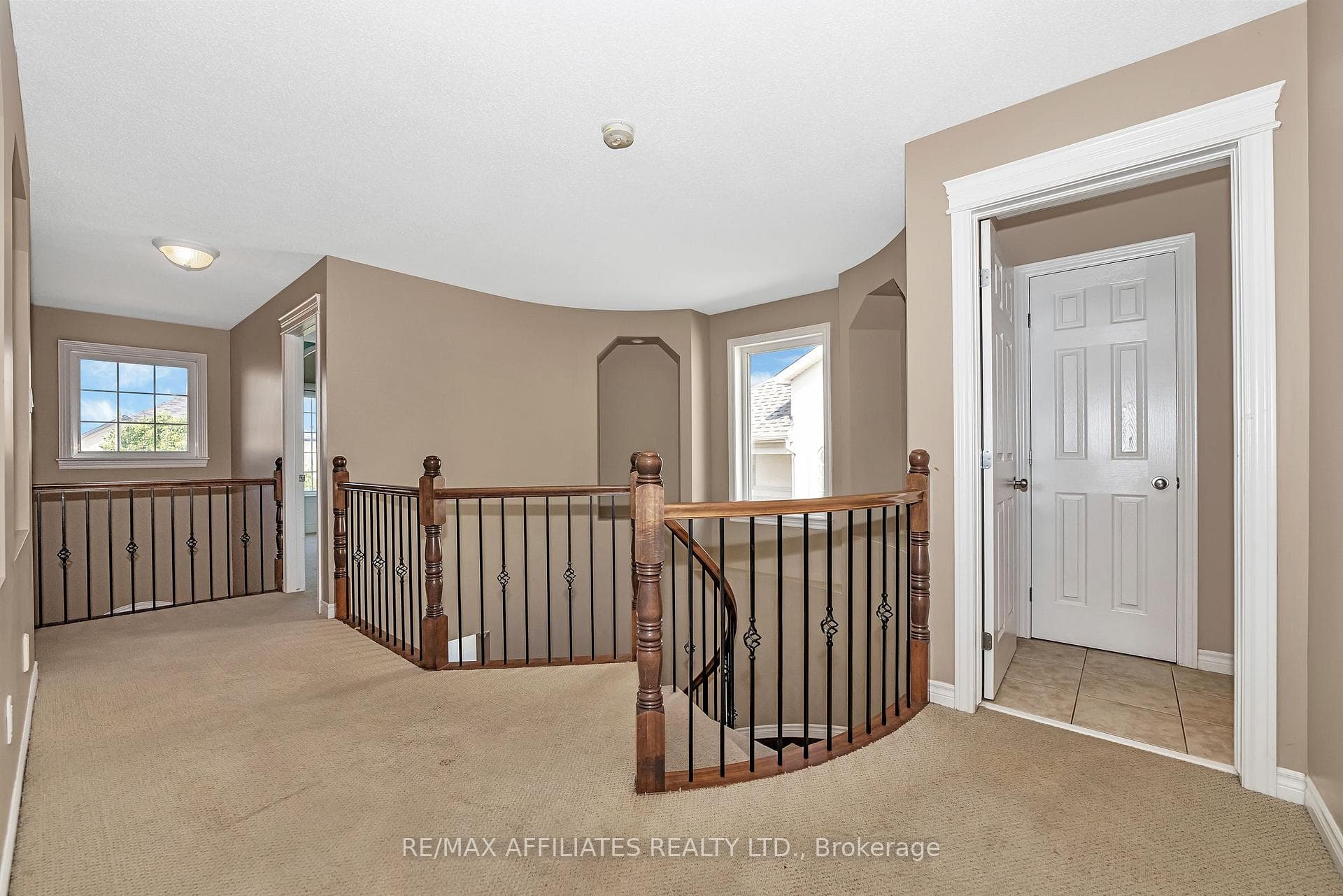 994 Fieldfair Way photo 18