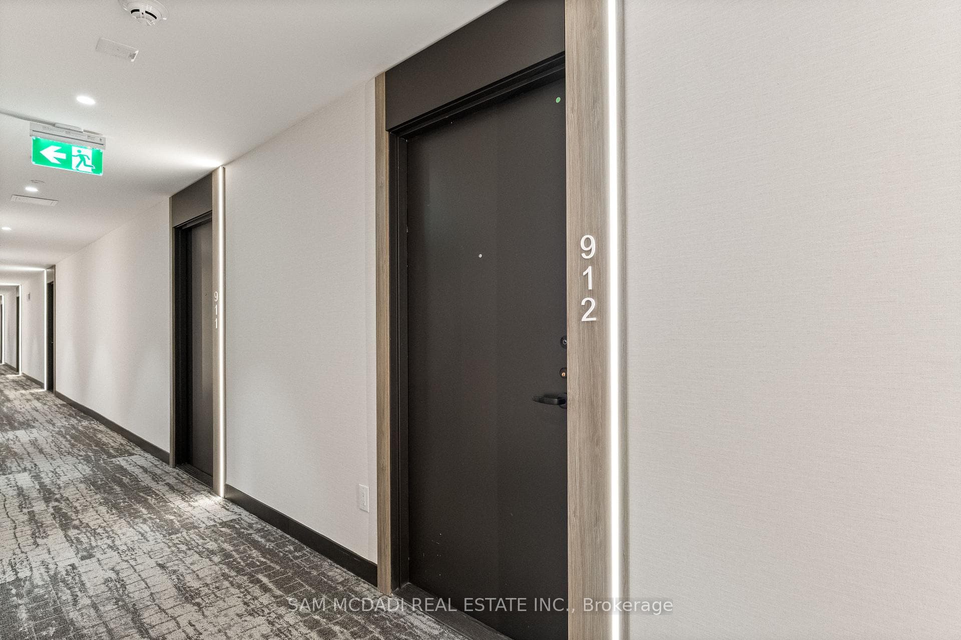 220 Missinnihe Way Unit 912 photo 5