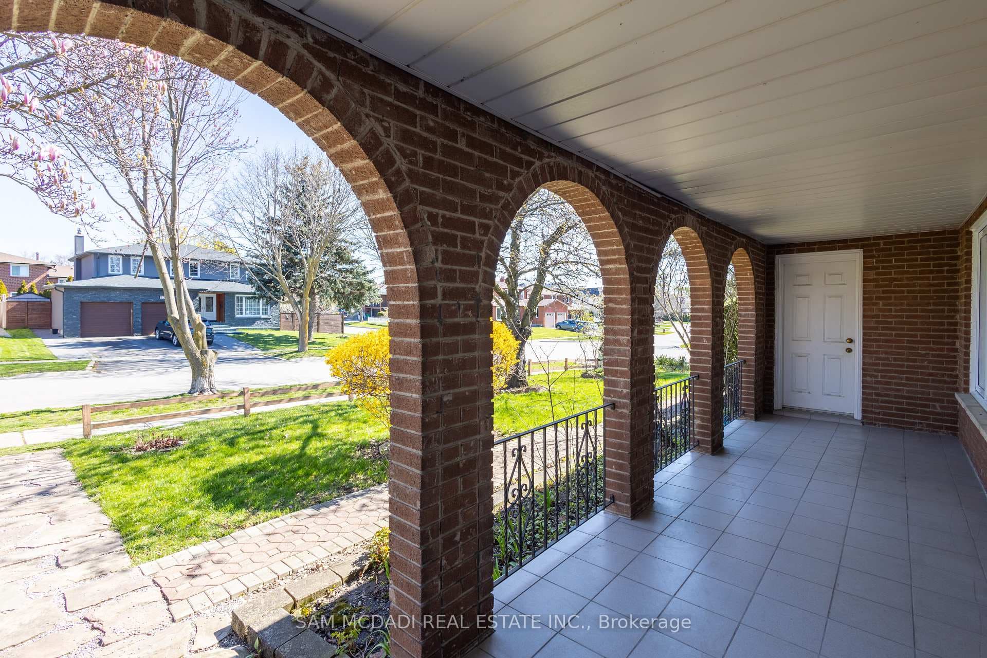 2574 Morrison Avenue photo 7