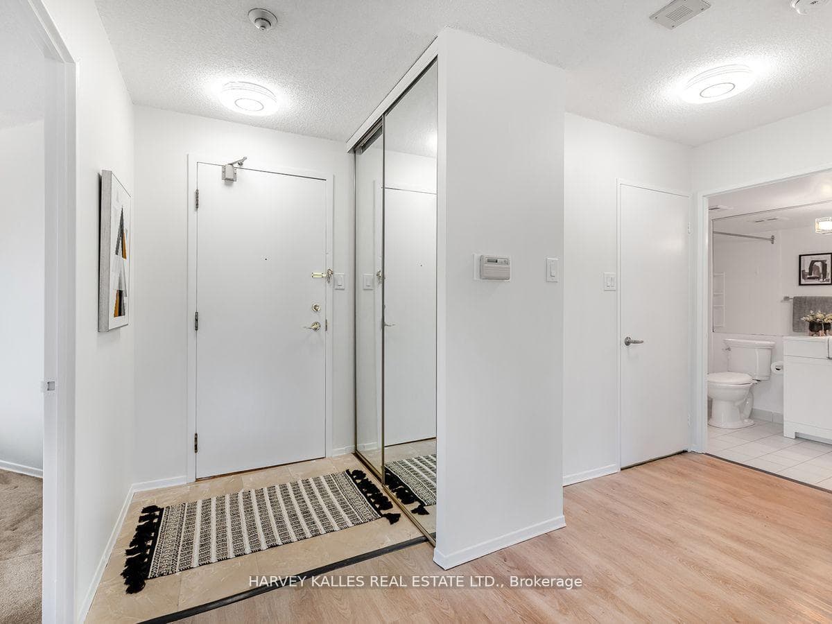1101 Steeles Avenue Unit 214 photo 3