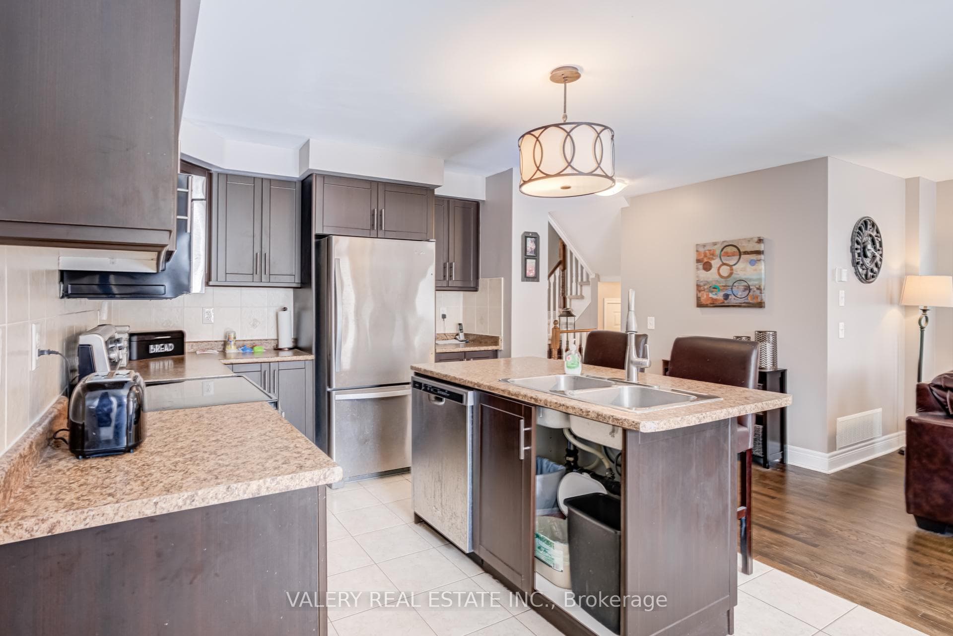 63 Bathgate Crescent photo 6