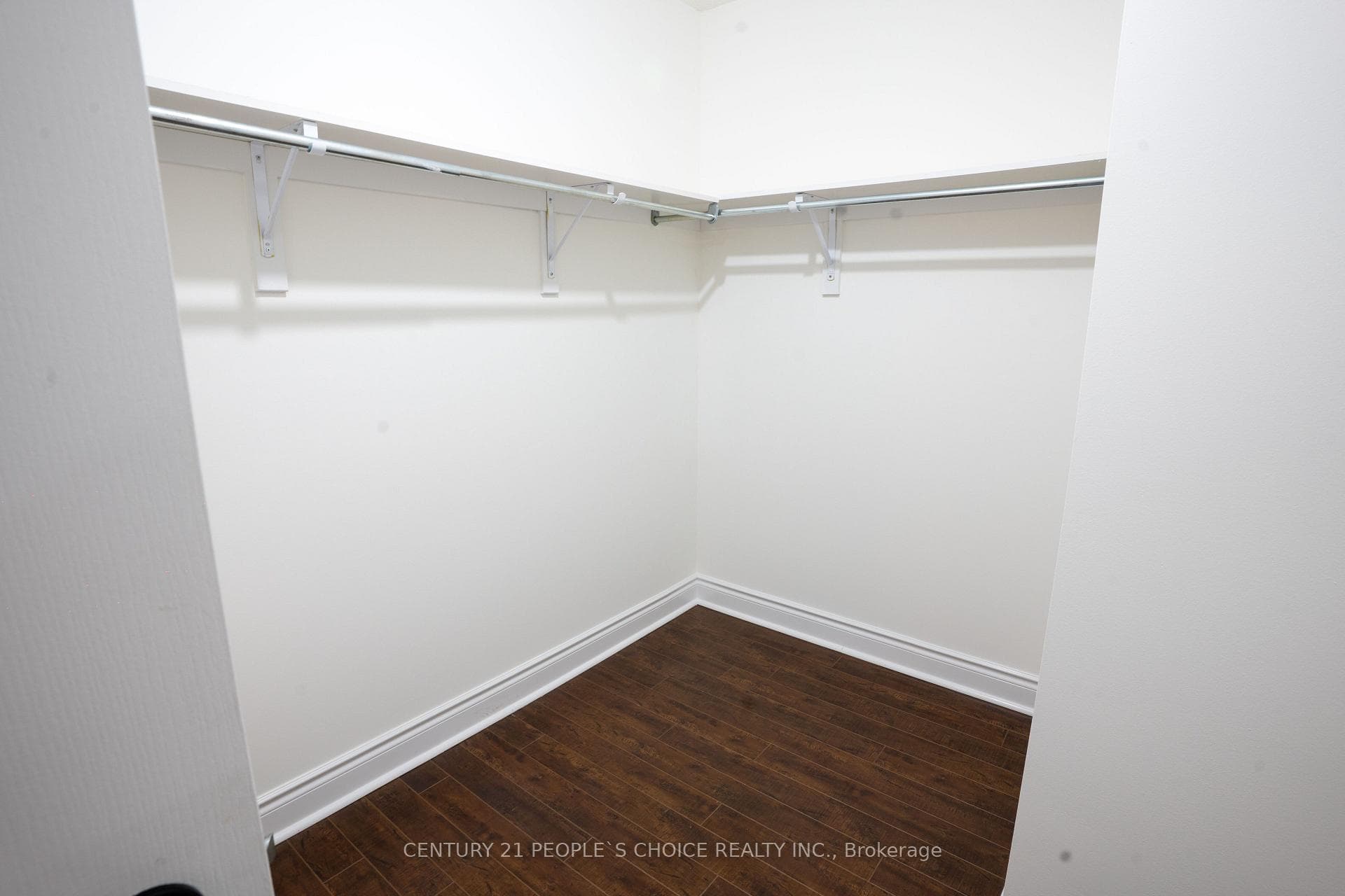 111 Brisdale Drive photo 29