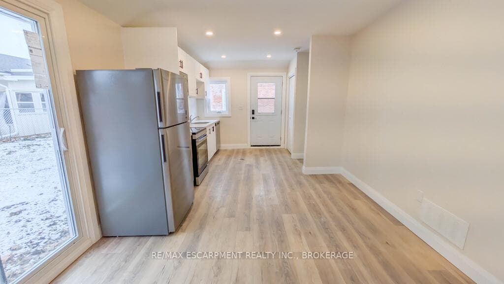21 Fawell Avenue Unit A photo 7