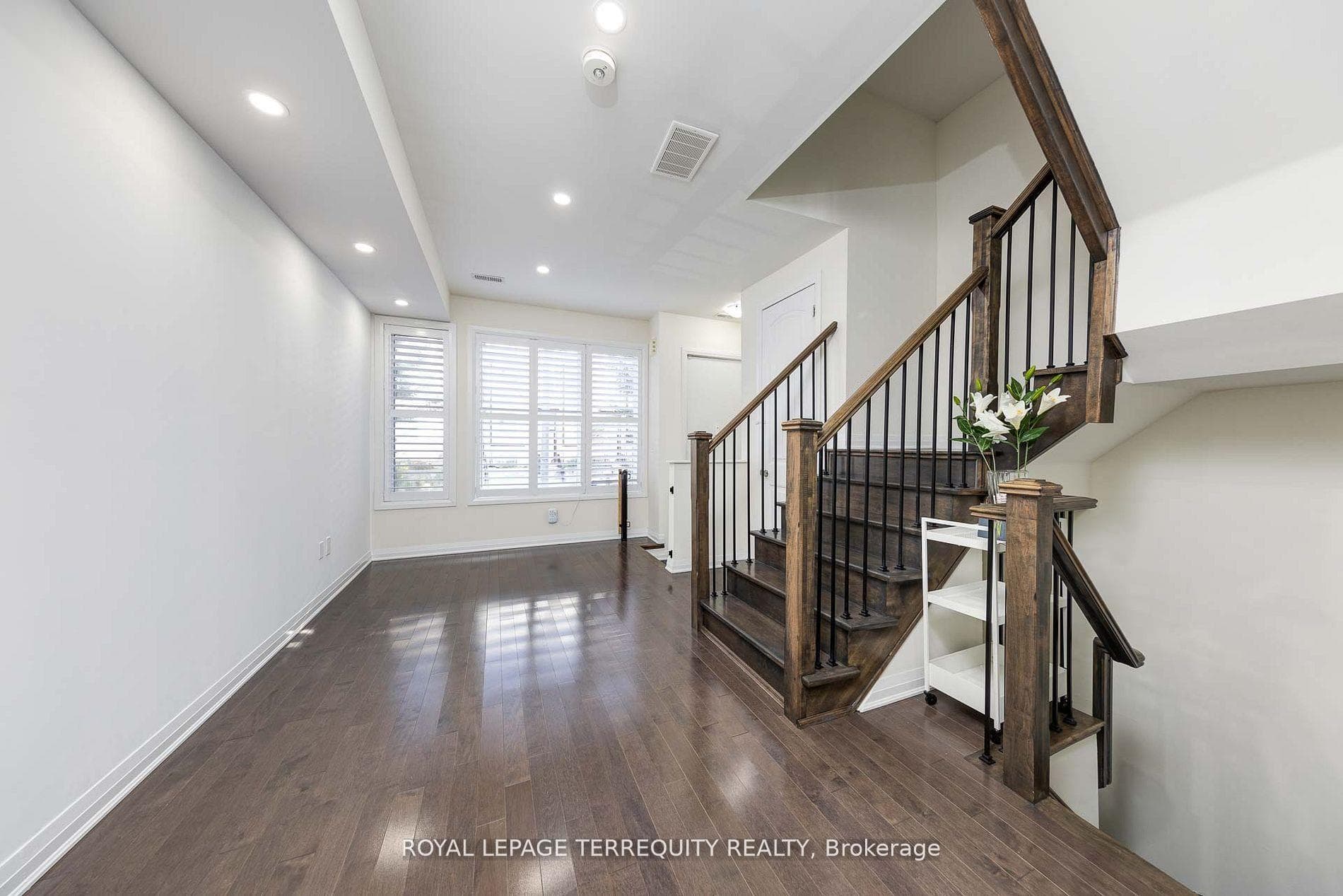 22 Caroline Carpenter Grove photo 5