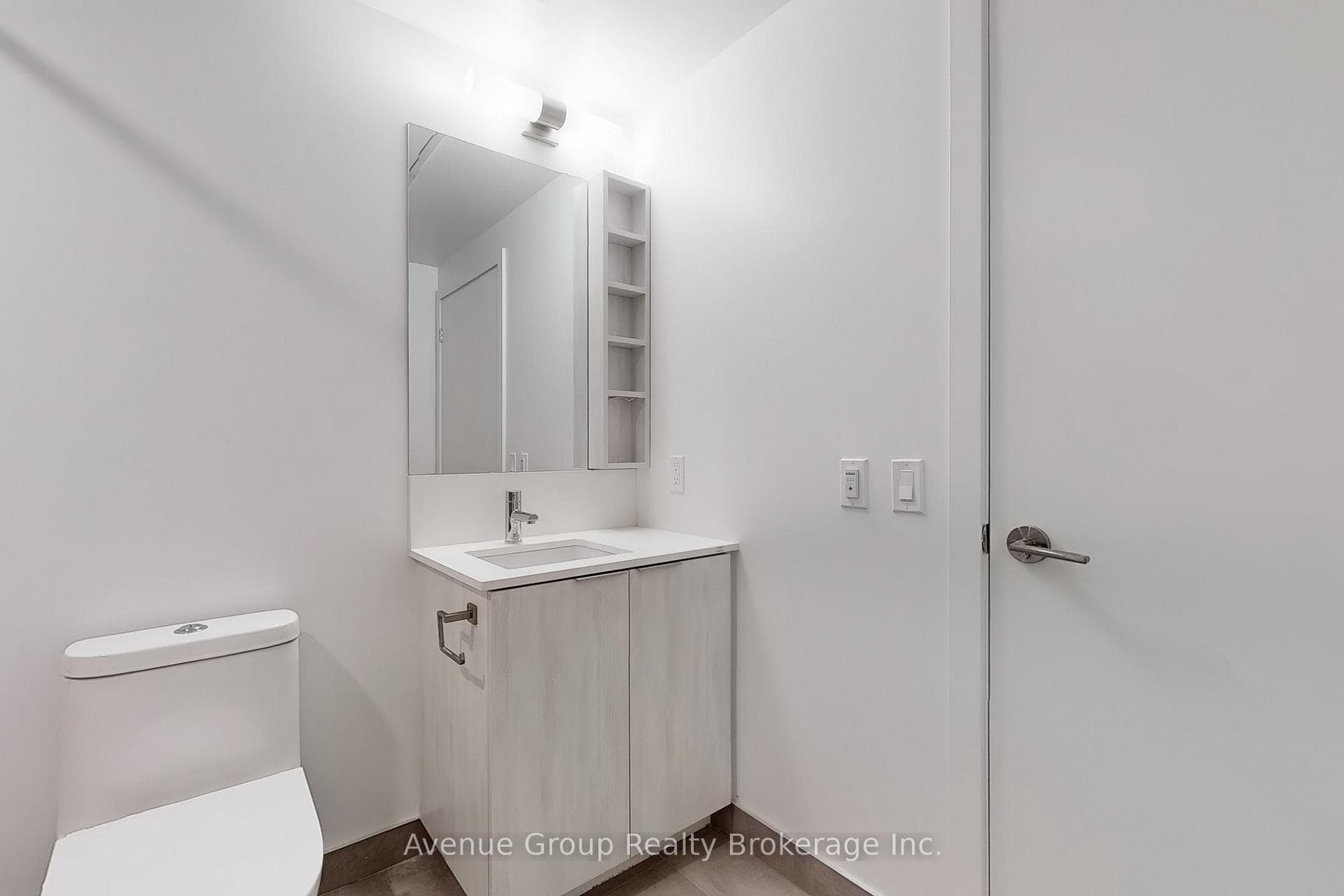 8 Wellesley Street Unit 708 photo 26