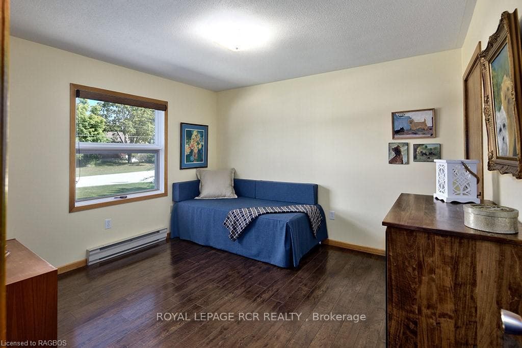 7 BONNIE BRAE Place photo 25