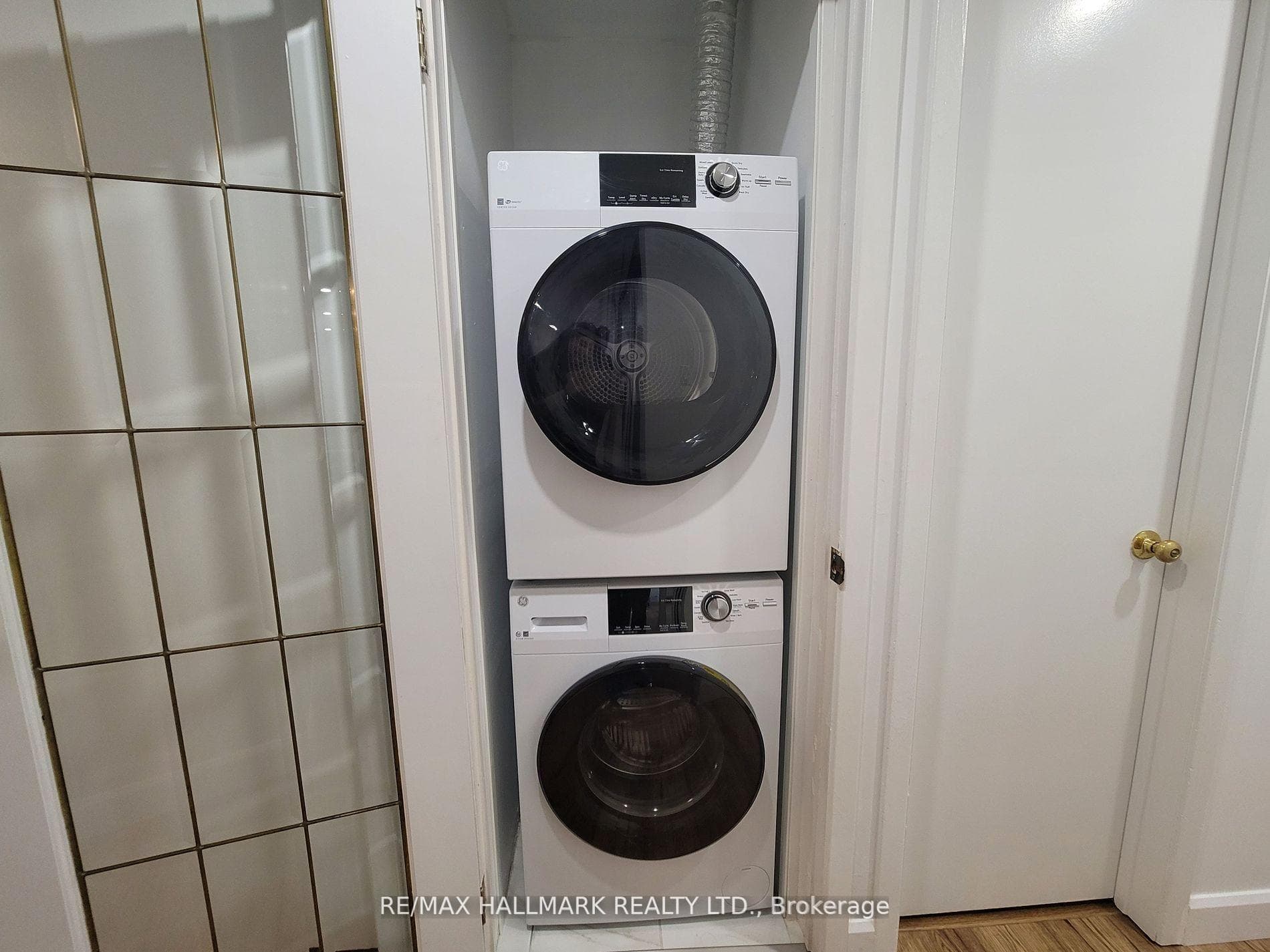 23 Ironshield Crescent photo 12