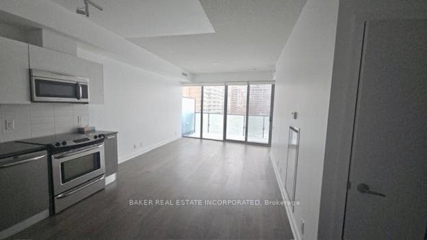 1815 Yonge Street Unit 703 photo 14