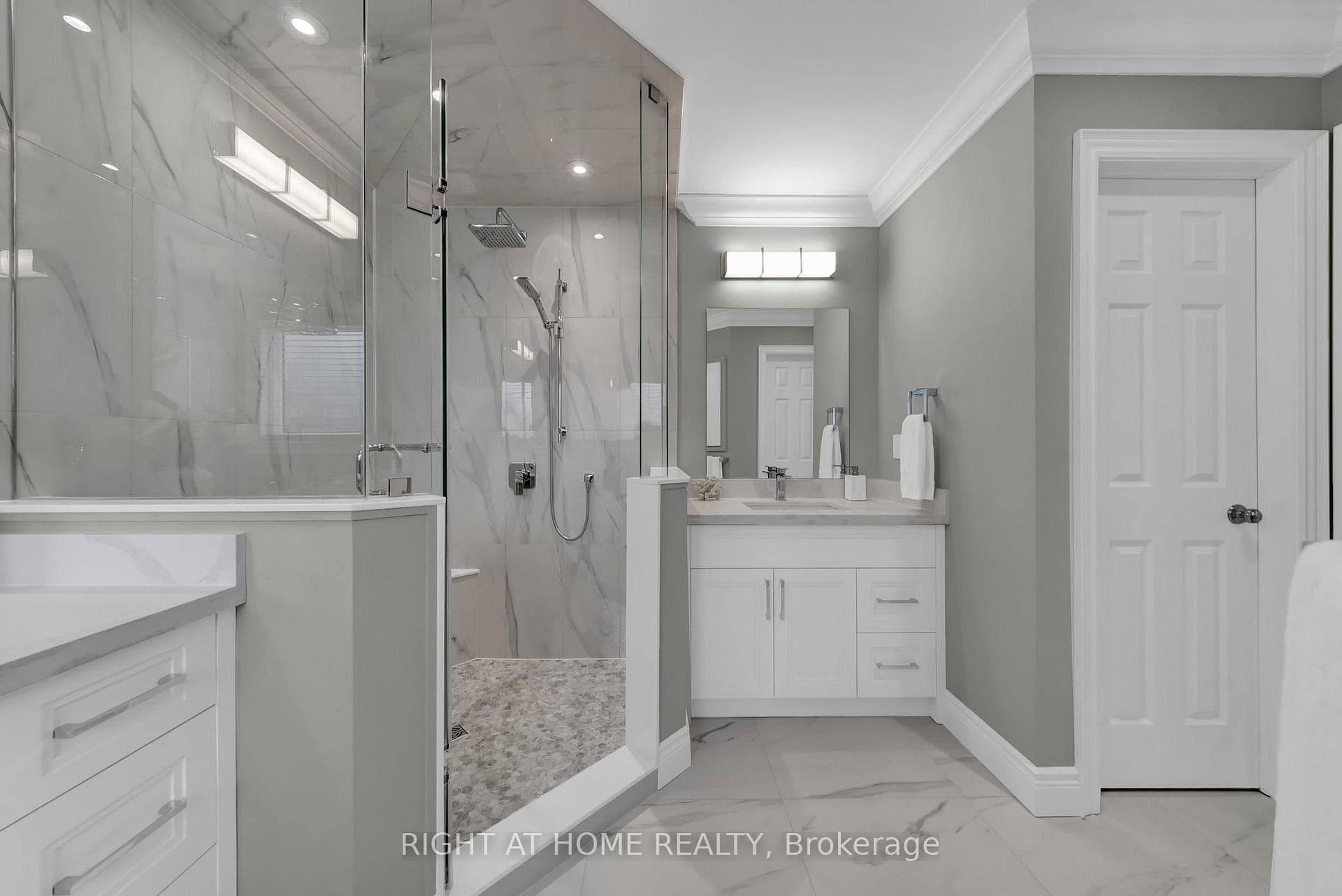 5 Piece Ensuite Bath
