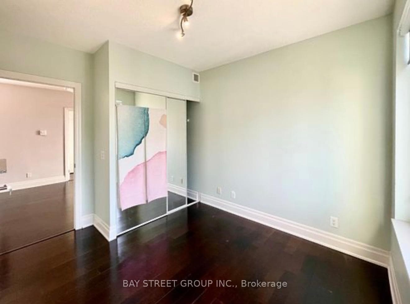 111 Upper Duke Crescent Unit 904 photo 12