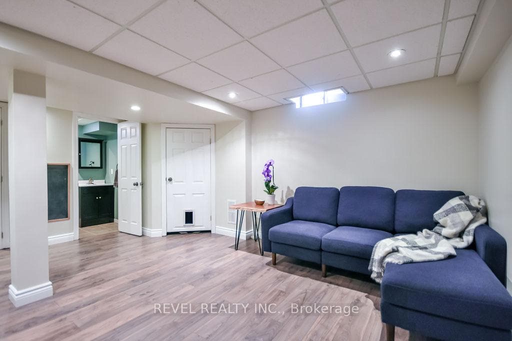 36 Athabaska Road photo 31