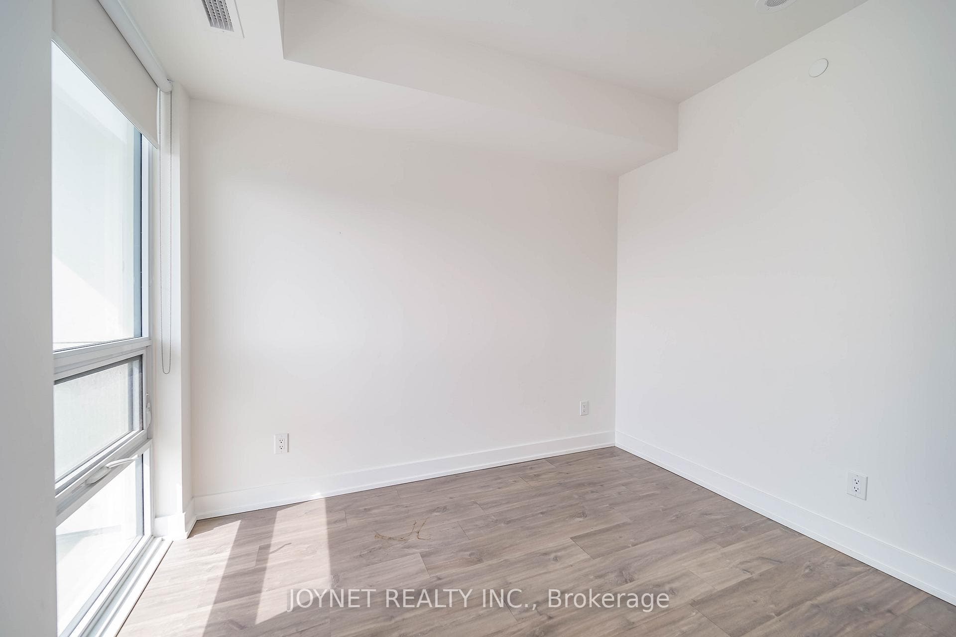 80 Vanauley Street Unit 1017 photo 16