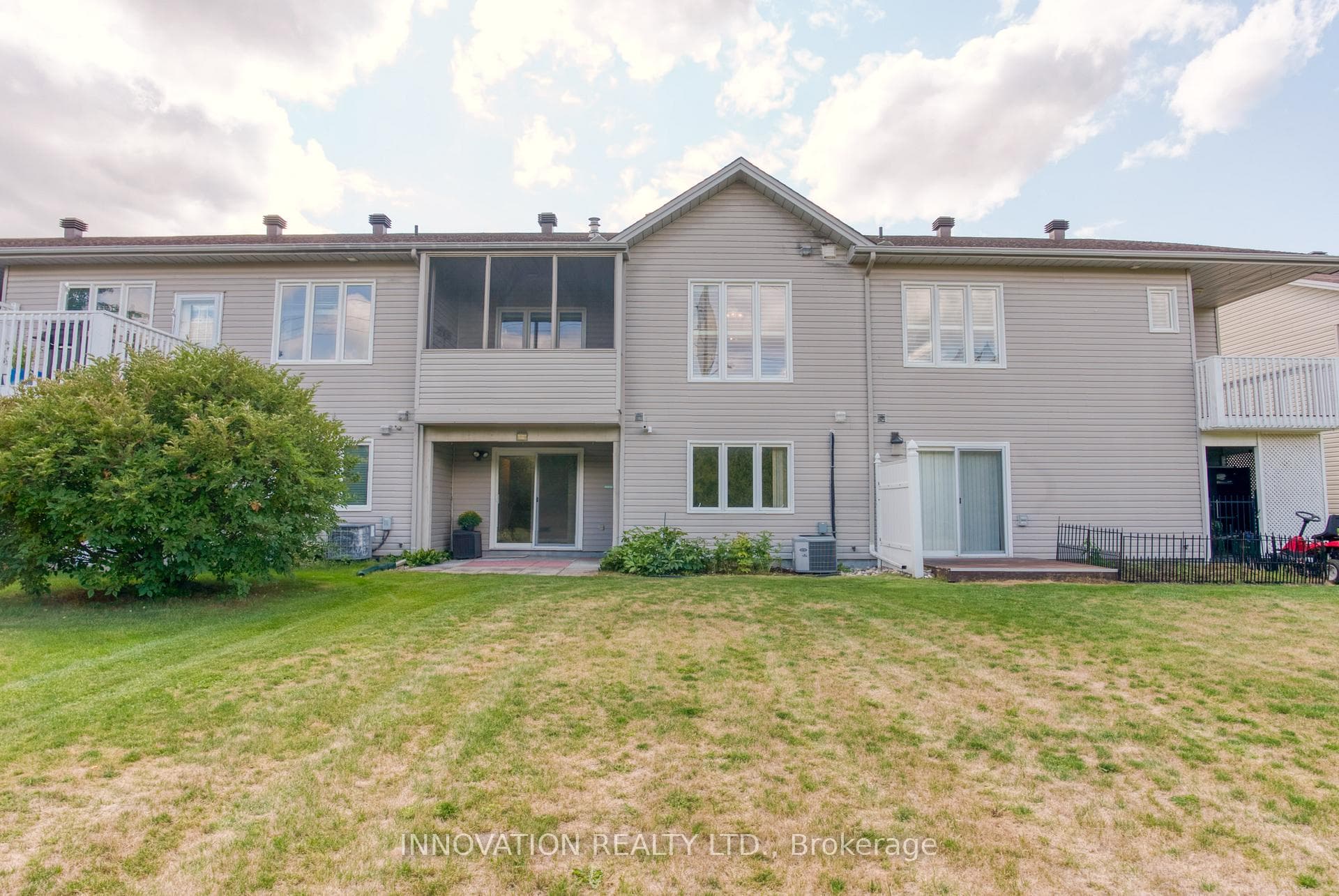 13 Eileen Crescent photo 37