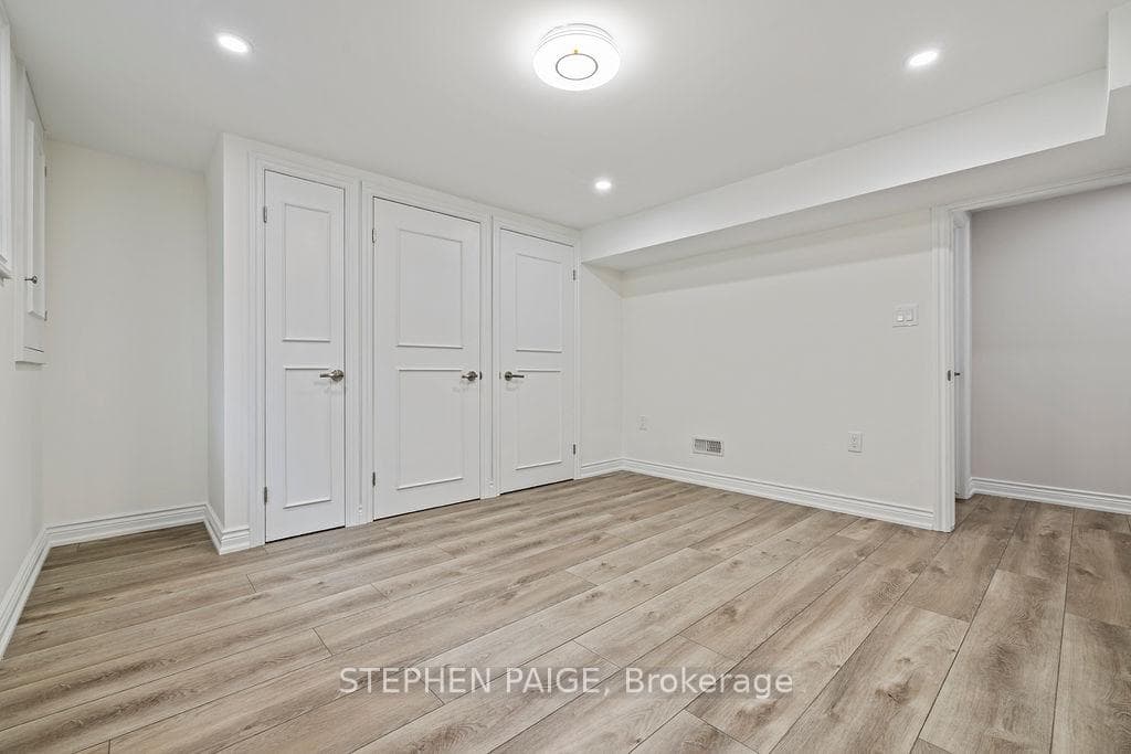 934 Lasalle Park Road photo 28