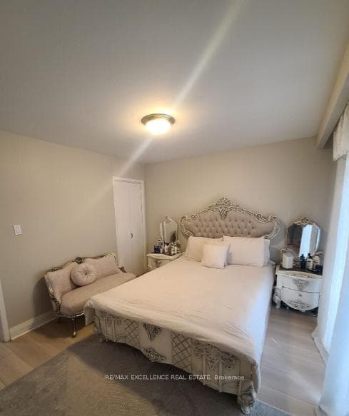 156 Voltarie Crescent Unit Upper photo 6