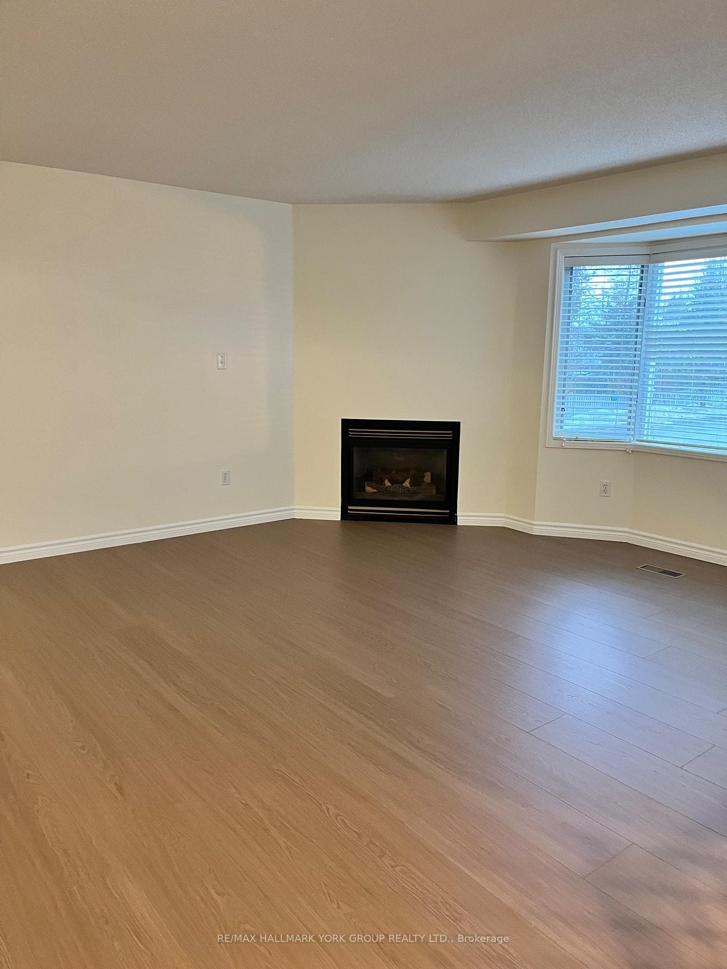 490 Veterans Drive Unit 13 photo 4