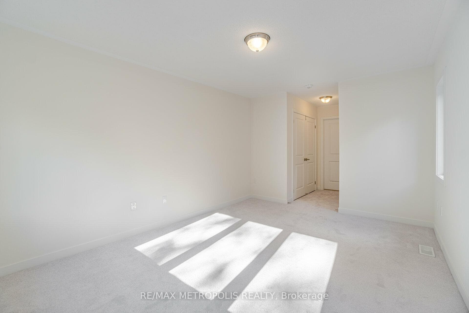 1440 Rose Way photo 23
