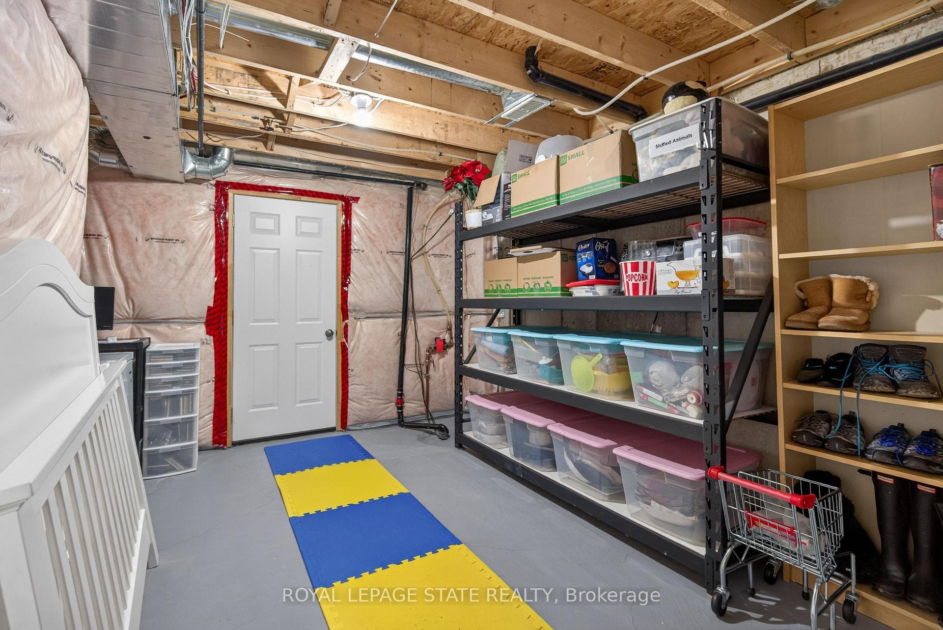 300 Pinehill Drive photo 43